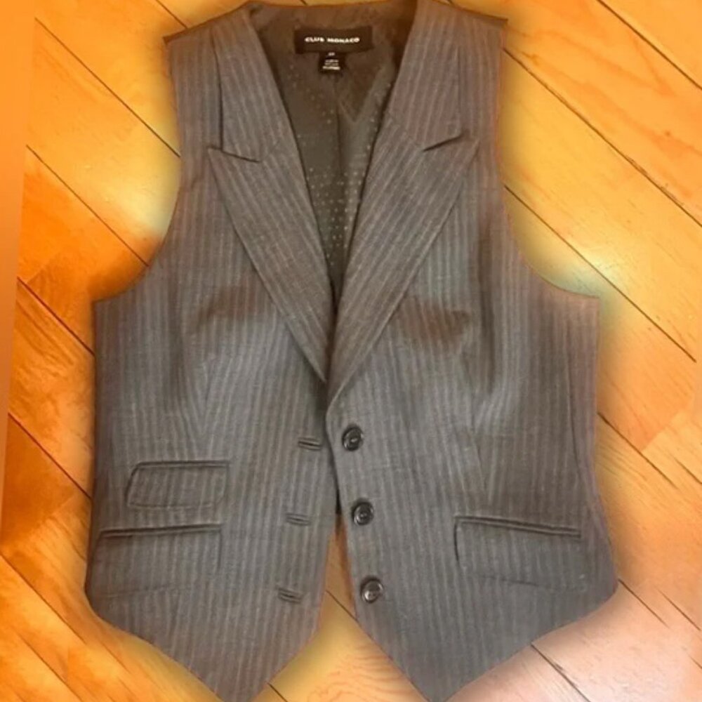 gray Club Monaco short gilet vest